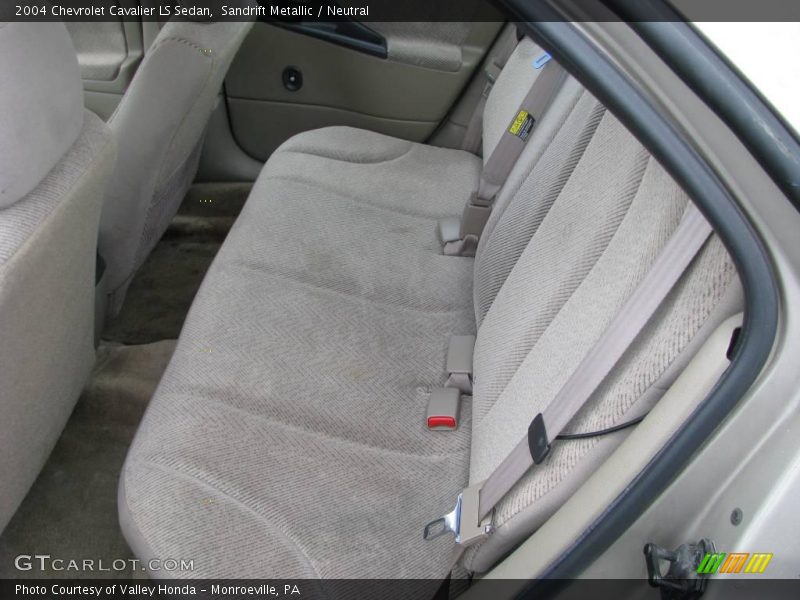 Sandrift Metallic / Neutral 2004 Chevrolet Cavalier LS Sedan