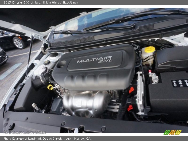 Bright White / Black/Linen 2015 Chrysler 200 Limited