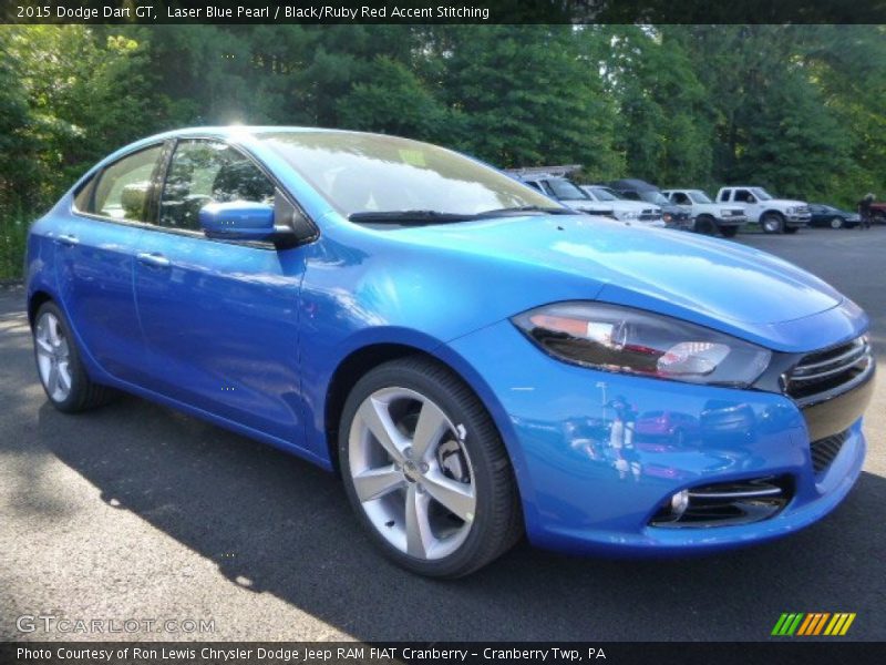 Front 3/4 View of 2015 Dart GT