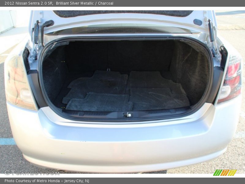 Brilliant Silver Metallic / Charcoal 2012 Nissan Sentra 2.0 SR