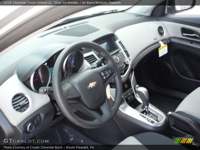 Silver Ice Metallic / Jet Black/Medium Titanium 2016 Chevrolet Cruze Limited LS