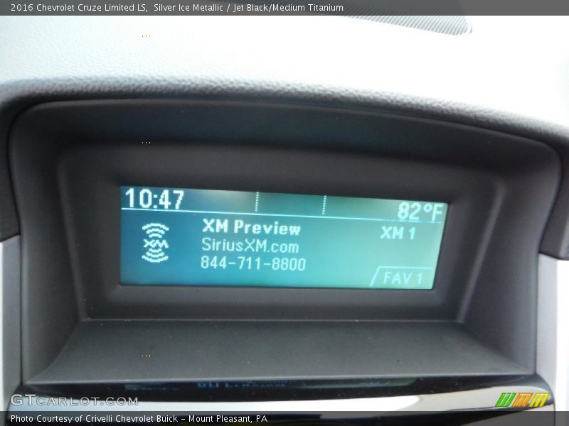 Silver Ice Metallic / Jet Black/Medium Titanium 2016 Chevrolet Cruze Limited LS