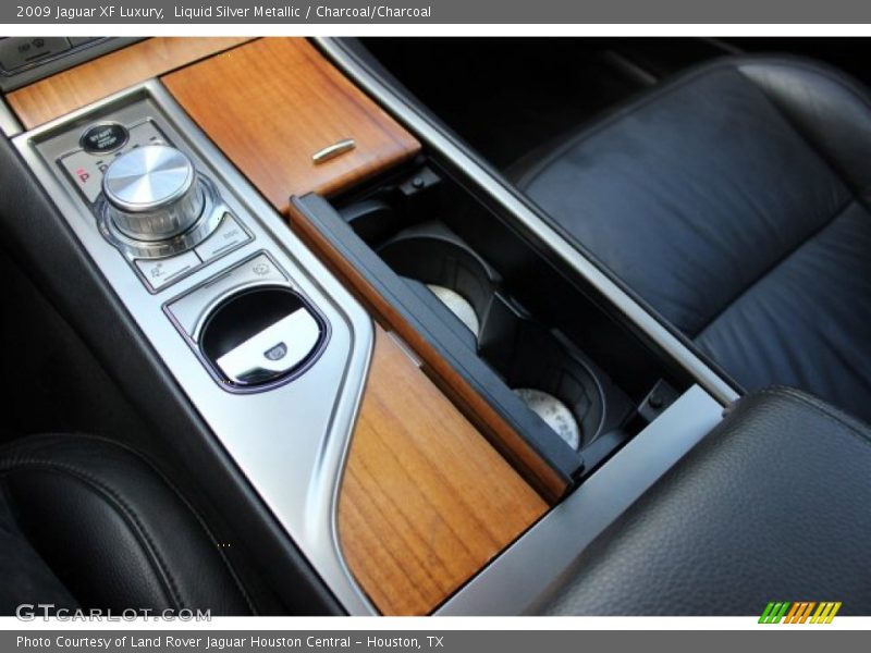 Liquid Silver Metallic / Charcoal/Charcoal 2009 Jaguar XF Luxury