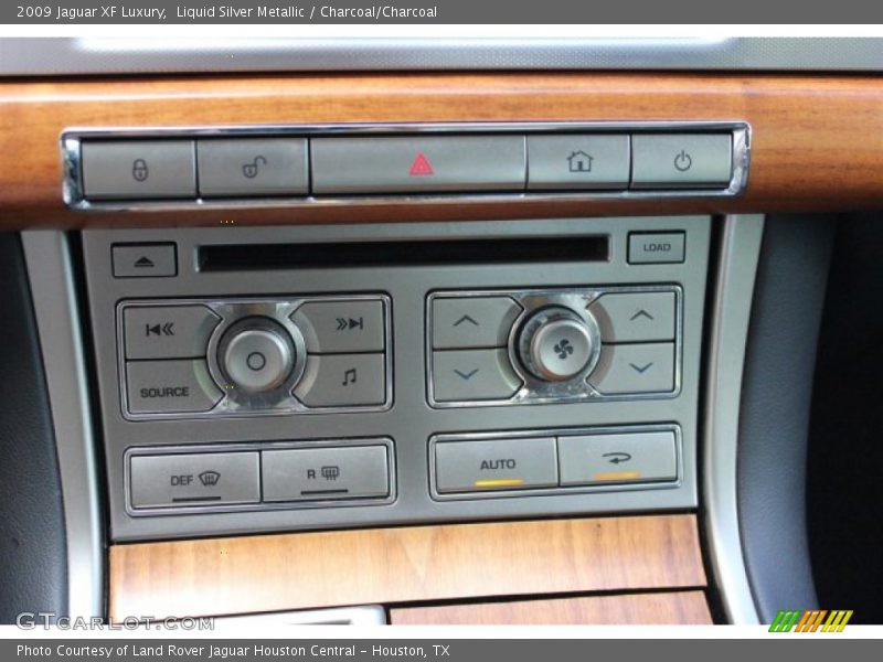 Liquid Silver Metallic / Charcoal/Charcoal 2009 Jaguar XF Luxury