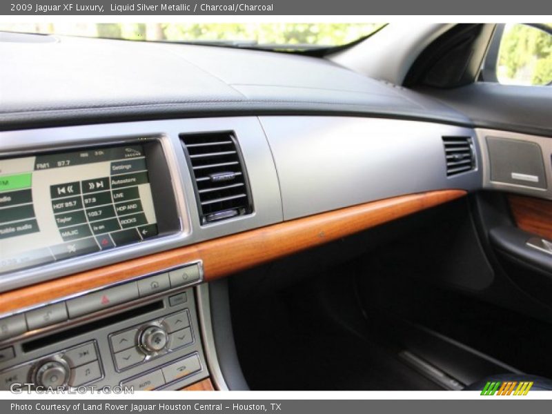 Liquid Silver Metallic / Charcoal/Charcoal 2009 Jaguar XF Luxury