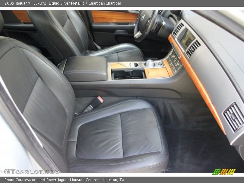 Liquid Silver Metallic / Charcoal/Charcoal 2009 Jaguar XF Luxury