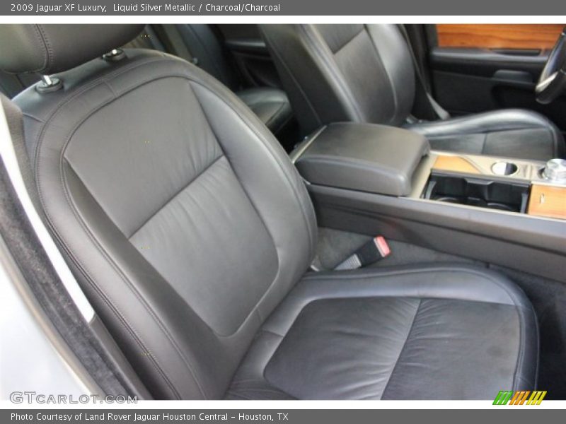 Liquid Silver Metallic / Charcoal/Charcoal 2009 Jaguar XF Luxury