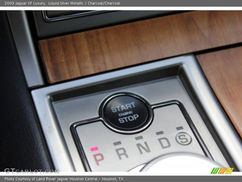 Liquid Silver Metallic / Charcoal/Charcoal 2009 Jaguar XF Luxury