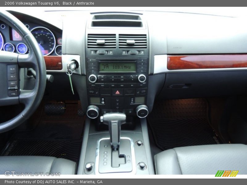 Black / Anthracite 2006 Volkswagen Touareg V6