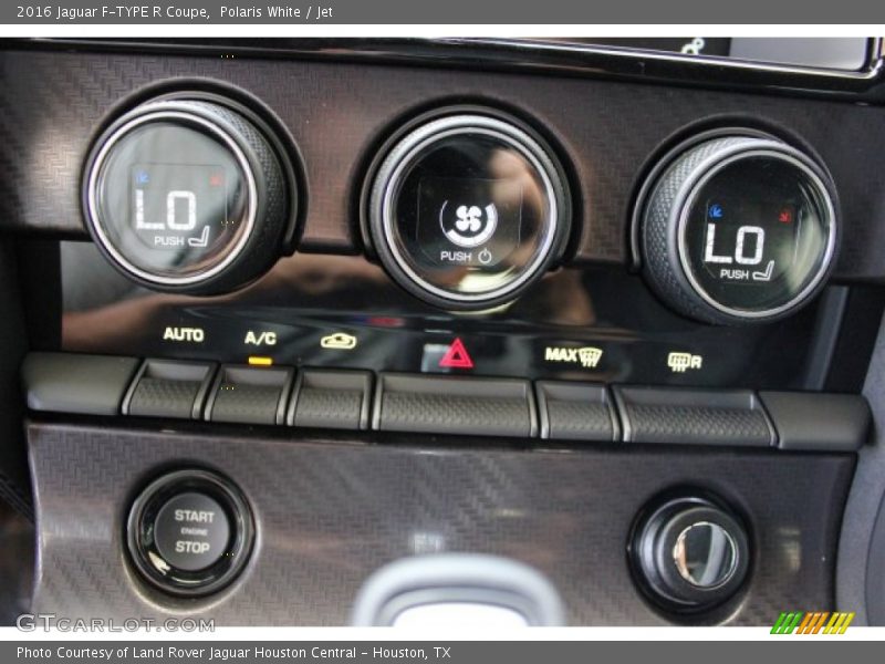 Controls of 2016 F-TYPE R Coupe