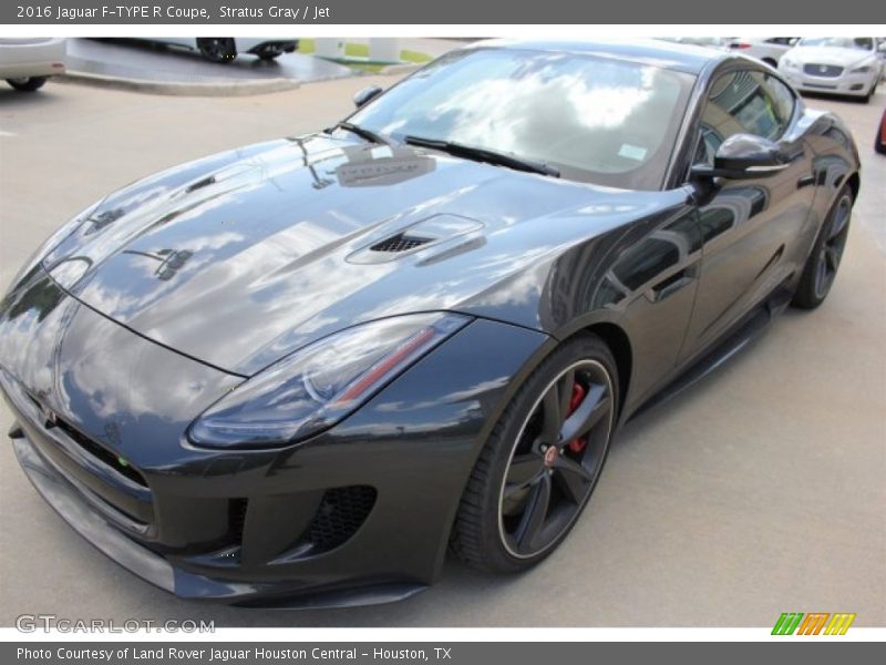 Front 3/4 View of 2016 F-TYPE R Coupe