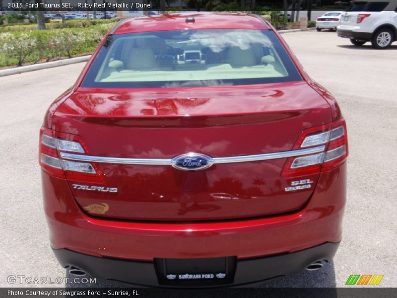 Ruby Red Metallic / Dune 2015 Ford Taurus SEL
