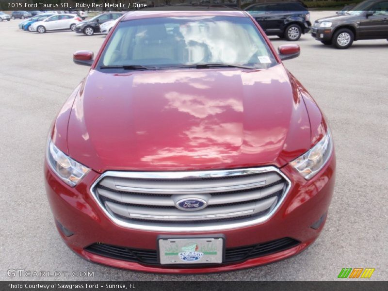 Ruby Red Metallic / Dune 2015 Ford Taurus SEL