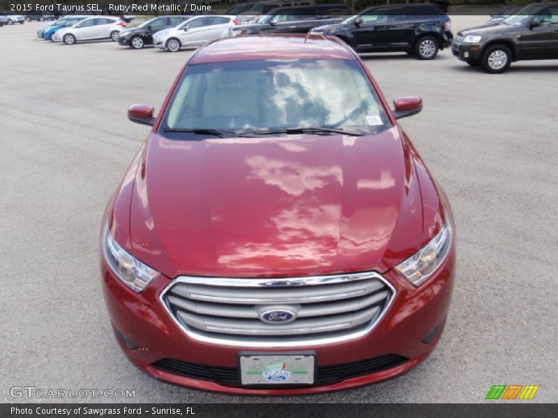 Ruby Red Metallic / Dune 2015 Ford Taurus SEL