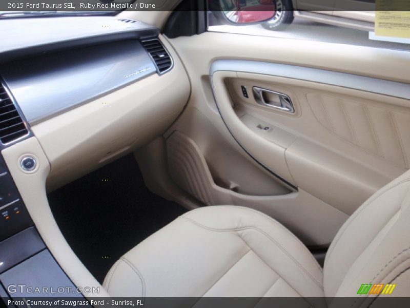 Ruby Red Metallic / Dune 2015 Ford Taurus SEL