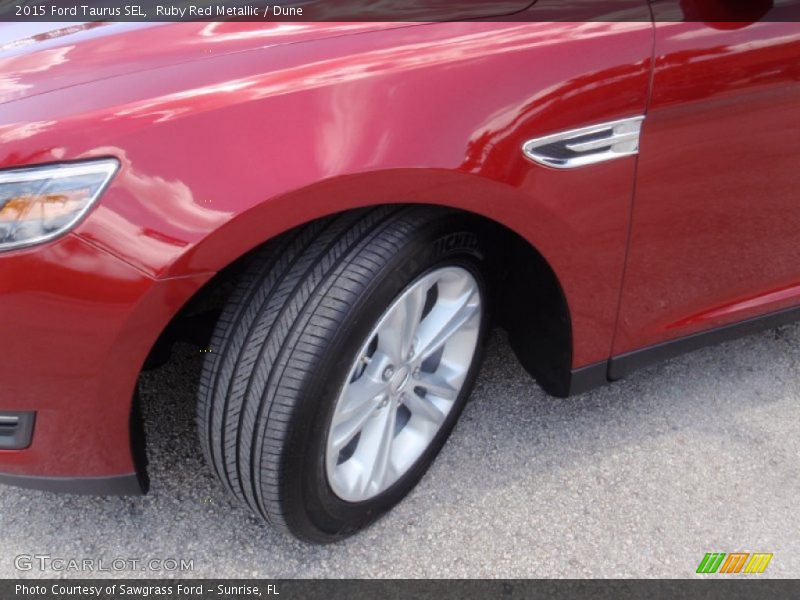 Ruby Red Metallic / Dune 2015 Ford Taurus SEL