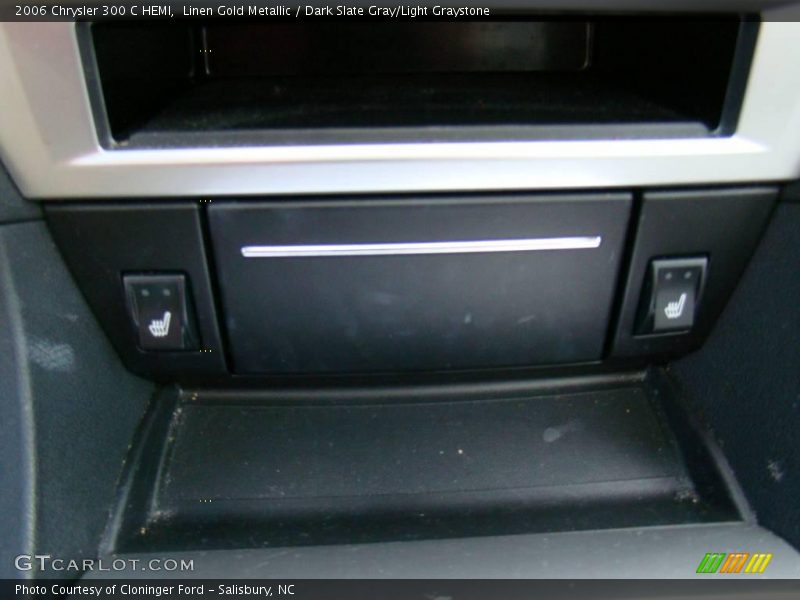 Linen Gold Metallic / Dark Slate Gray/Light Graystone 2006 Chrysler 300 C HEMI