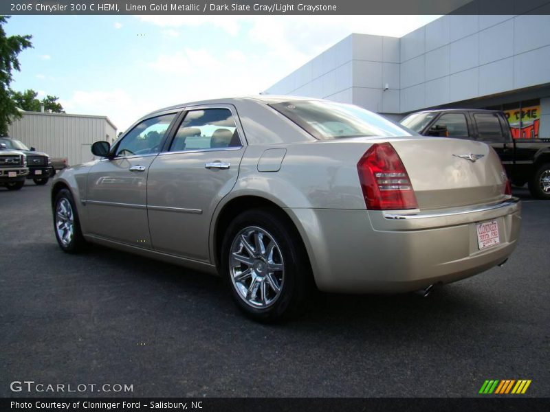 Linen Gold Metallic / Dark Slate Gray/Light Graystone 2006 Chrysler 300 C HEMI