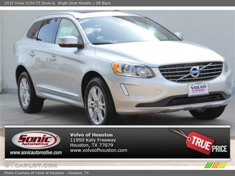 Bright Silver Metallic / Off Black 2015 Volvo XC60 T5 Drive-E