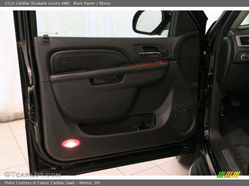 Black Raven / Ebony 2010 Cadillac Escalade Luxury AWD