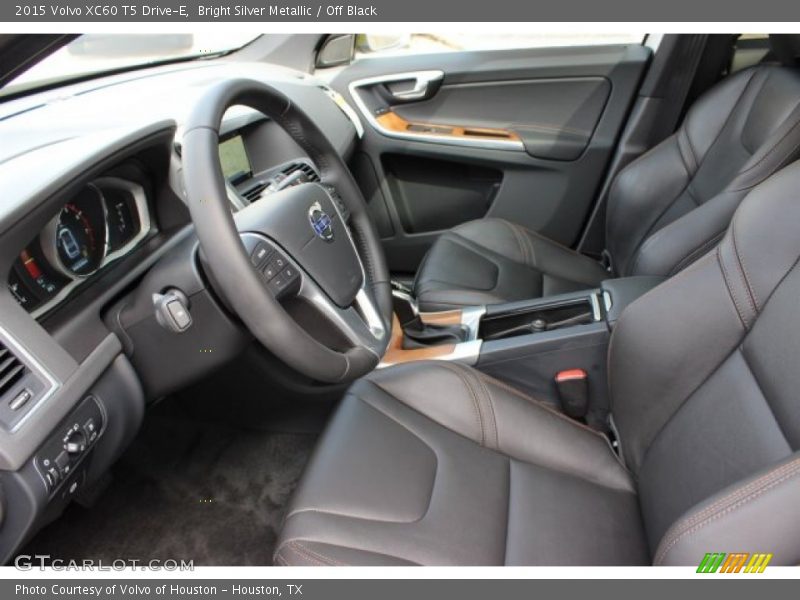 Bright Silver Metallic / Off Black 2015 Volvo XC60 T5 Drive-E