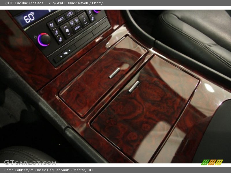 Black Raven / Ebony 2010 Cadillac Escalade Luxury AWD