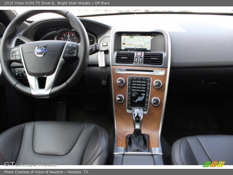 Bright Silver Metallic / Off Black 2015 Volvo XC60 T5 Drive-E