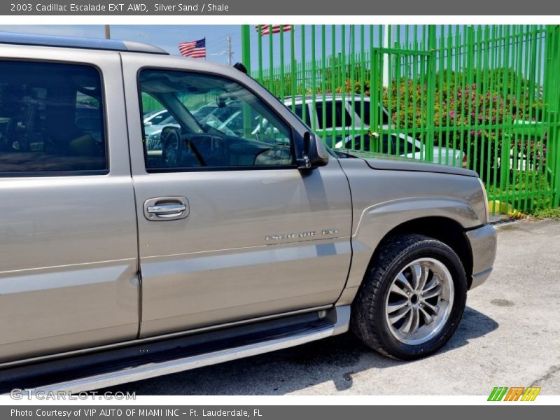 Silver Sand / Shale 2003 Cadillac Escalade EXT AWD