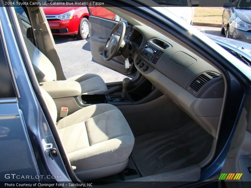 Catalina Blue Metallic / Taupe 2004 Toyota Camry LE