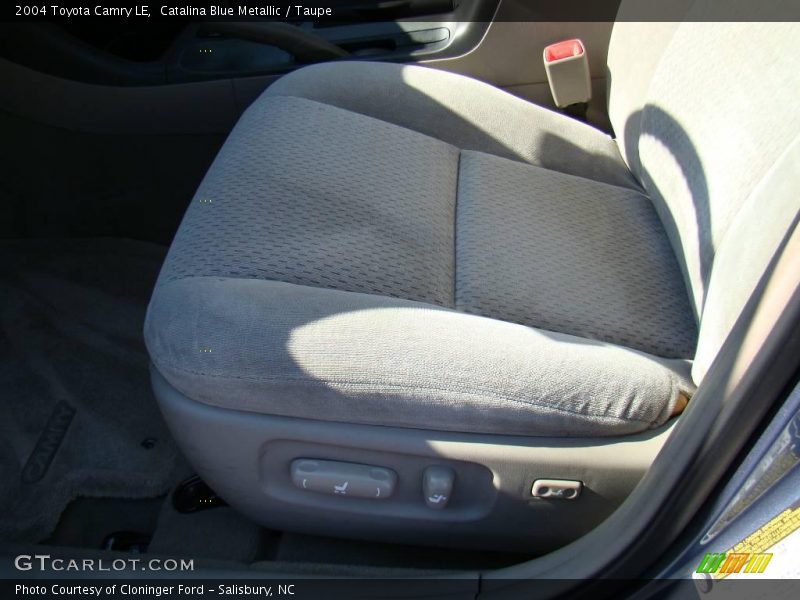Catalina Blue Metallic / Taupe 2004 Toyota Camry LE