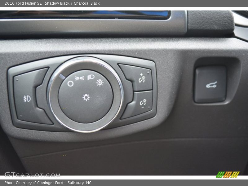 Shadow Black / Charcoal Black 2016 Ford Fusion SE