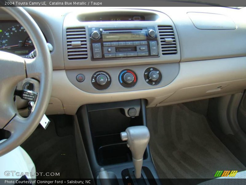 Catalina Blue Metallic / Taupe 2004 Toyota Camry LE
