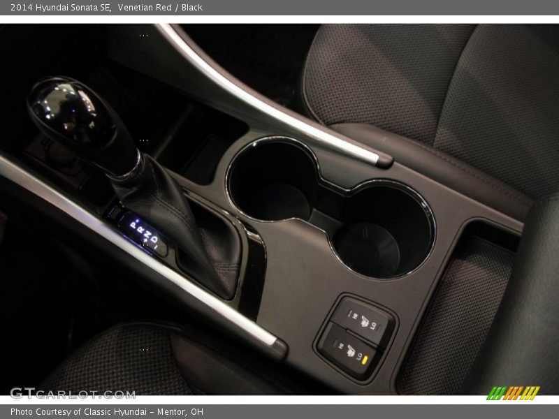 Venetian Red / Black 2014 Hyundai Sonata SE