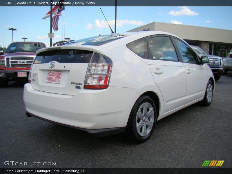 Super White / Ivory/Brown 2005 Toyota Prius Hybrid