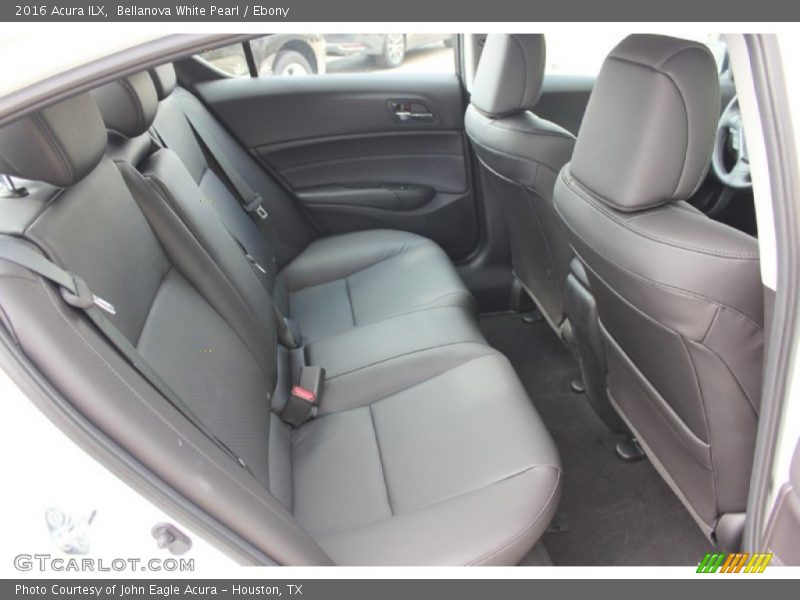 Bellanova White Pearl / Ebony 2016 Acura ILX