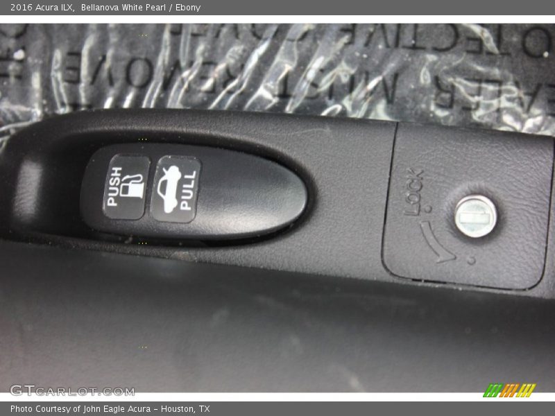 Bellanova White Pearl / Ebony 2016 Acura ILX
