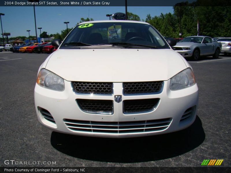 Stone White / Dark Slate Gray 2004 Dodge Stratus SXT Sedan