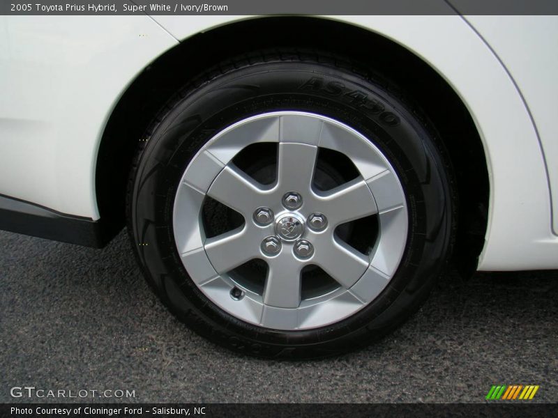 Super White / Ivory/Brown 2005 Toyota Prius Hybrid