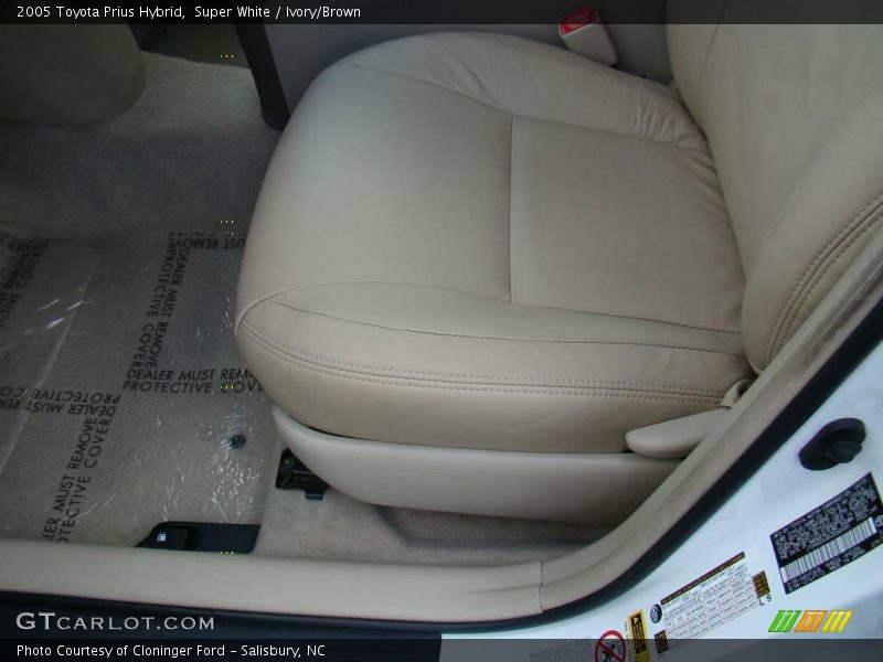 Super White / Ivory/Brown 2005 Toyota Prius Hybrid