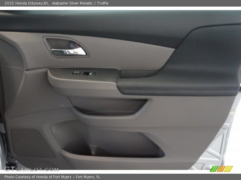 Alabaster Silver Metallic / Truffle 2015 Honda Odyssey EX