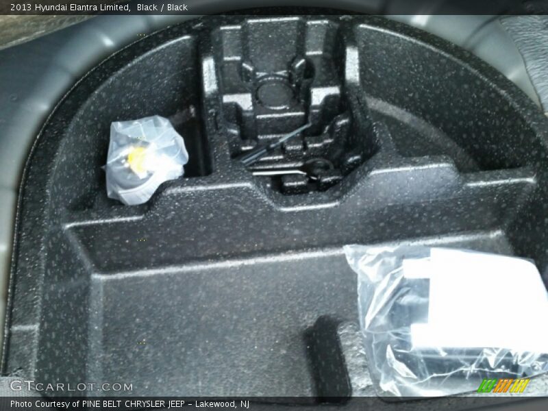 Black / Black 2013 Hyundai Elantra Limited