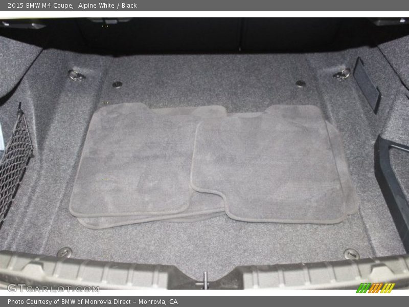 Alpine White / Black 2015 BMW M4 Coupe