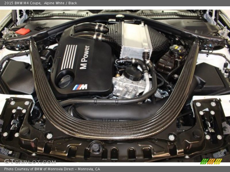 Alpine White / Black 2015 BMW M4 Coupe