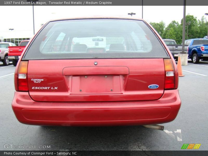 Toreador Red Metallic / Medium Graphite 1997 Ford Escort LX Wagon