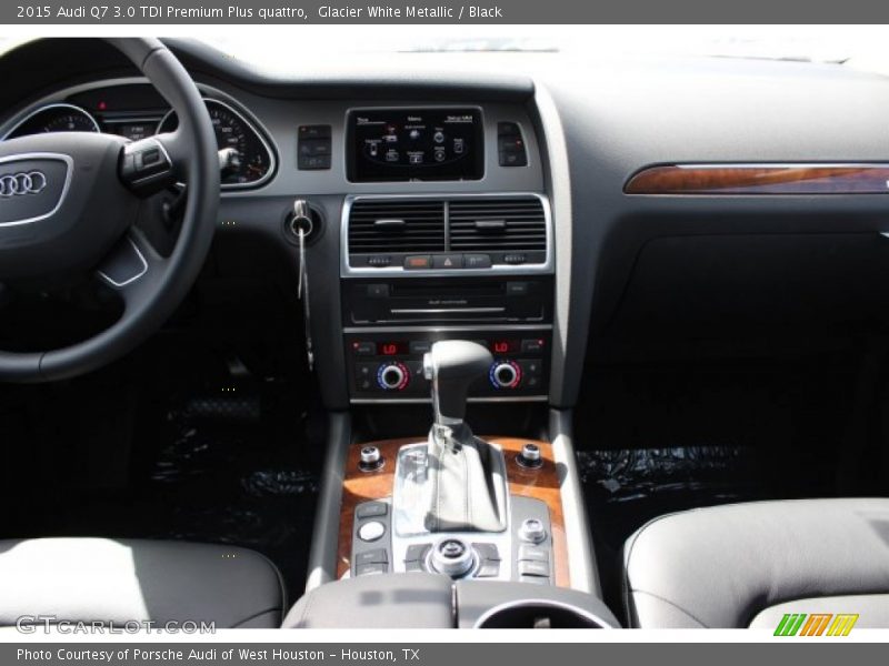 Glacier White Metallic / Black 2015 Audi Q7 3.0 TDI Premium Plus quattro