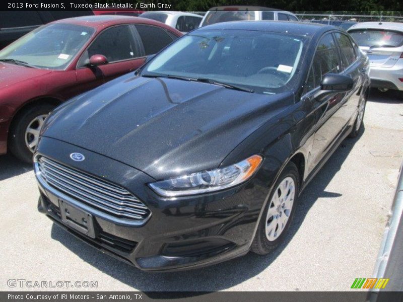 Tuxedo Black Metallic / Earth Gray 2013 Ford Fusion S