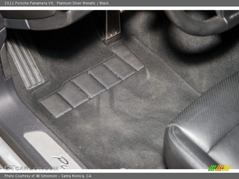 Platinum Silver Metallic / Black 2011 Porsche Panamera V6