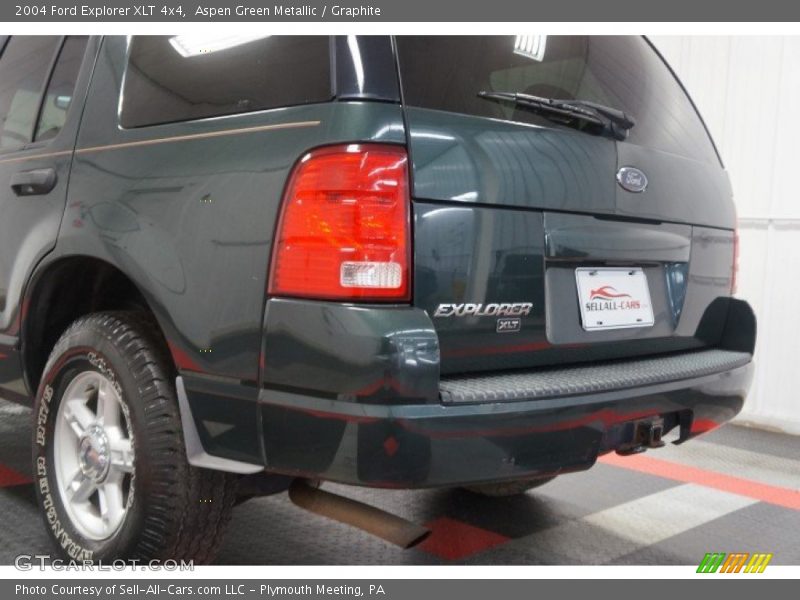 Aspen Green Metallic / Graphite 2004 Ford Explorer XLT 4x4