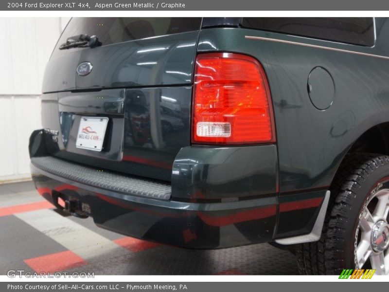 Aspen Green Metallic / Graphite 2004 Ford Explorer XLT 4x4