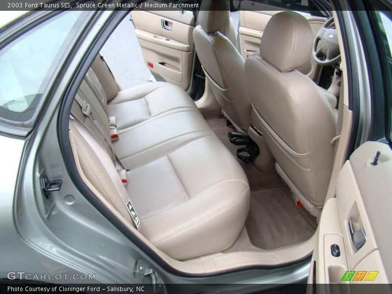Spruce Green Metallic / Medium Parchment 2003 Ford Taurus SES